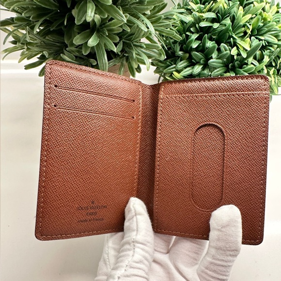 Louis Vuitton Pocket Organizer - Picture 2 of 2